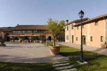 Hotelli Relais Cascina Scottina