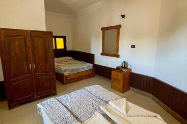 Hotel Green Valley Village