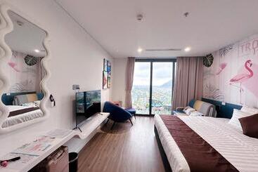 בית מלון כפרי Flamingos Ibiza Hải Tiến Tầng Cao Nhìn Trọn View Biển Hải Tiến