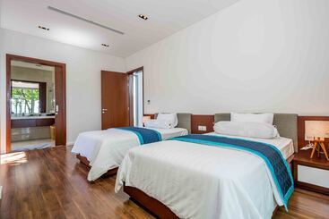 استراحتگاه The Ocean Suites