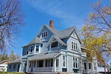 Pension Andy S Blue House