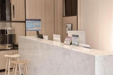 Shell Hotel Guangdong Zhuhai Doumen District Jingan Pedestrian Street