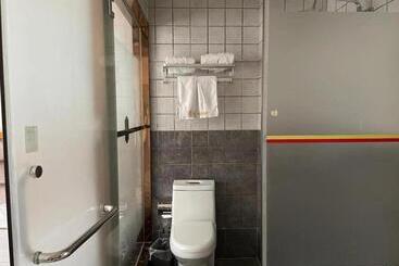 Super 8 Hotel Zhang County Government