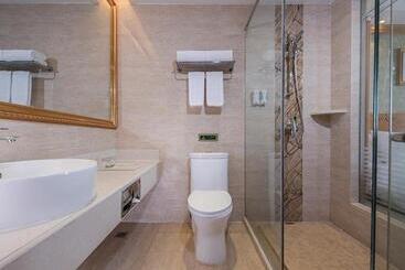 Vienna Hotel Yunnan Shangri La Ancient City