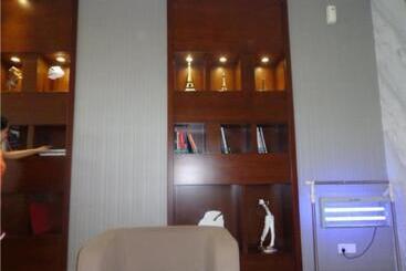 בית מלון כפרי City Comfort Inn Wuhan Dream Times Meiyuan Community Metro Station