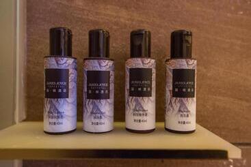 Hotel James Joyce Coffetel Zhengzhou Cbd Exhibition Center Provincial People S Hospital