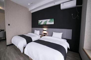 Up And In Hotel Shandong Jinan Zhangqiu District Railway Jiaoyue Plaza