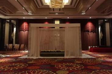 Hotel Laibor International