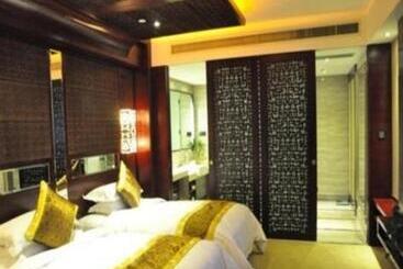 בית מלון כפרי Wuhan Gaotie Kairui International