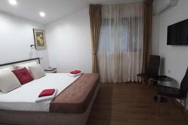 ペンション стаи за гости калина