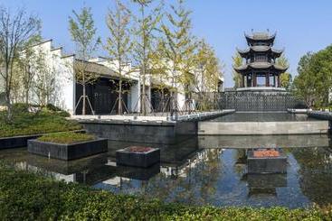 Yurun Hanyuelou Villa Resort Huangshan