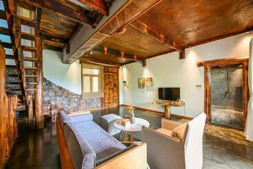 Resort No.5 Valley Lodge