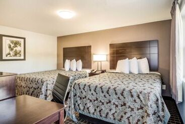 Отель Rodeway Inn Middleboroplymouth