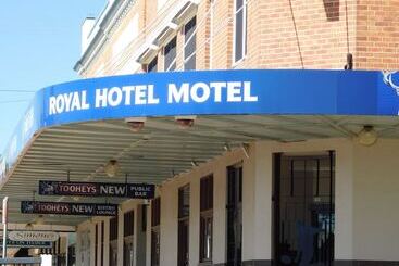 Royal Hotel Motel