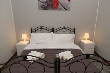 Tra L Etna E Il Mare B&b