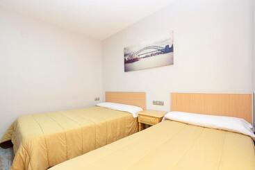 Отель Olympia Ronda Hostel