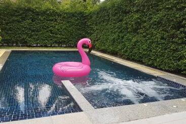 Alisea Pool Villa Aonang