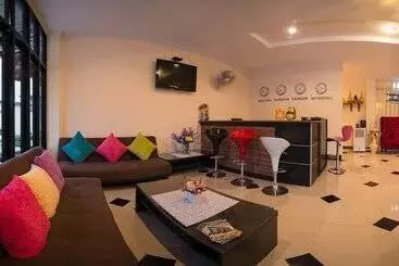 Hotel Petch Ranong At Town