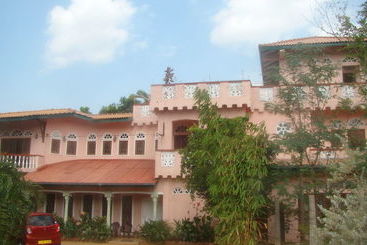 Hotel Rajadhani Rest
