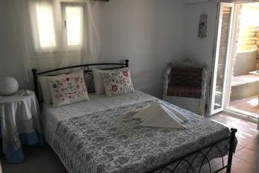 آپارتمانهای توریستها Ergina Summer Resort