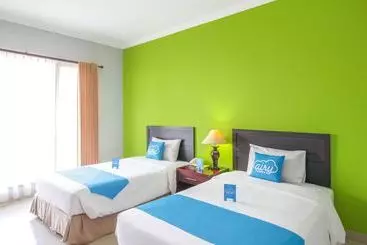 ホテル Reddoorz Premium @ Bukit Damai Indah