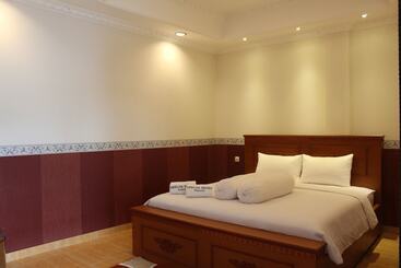 Imelda Hotel   Waterpark   Convention