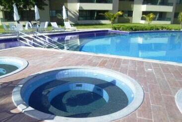 آپارتمان Flat Carneiros Beach Resort