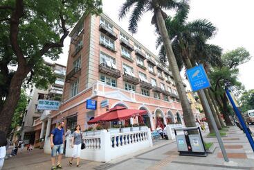 Hotel Ln White House