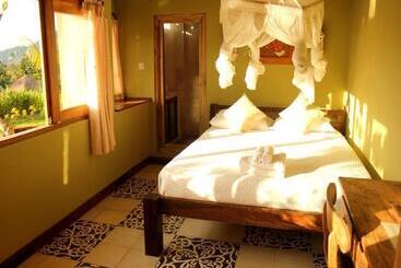 Hotel Sawah Indah Villa