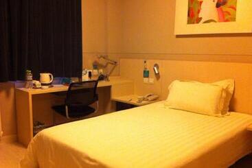 Hotel Jinjiang Inn Nanchang Bayi Square Yongshu Road