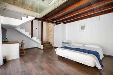 تختخواب و صبحانه Azur Palace Luxury Rooms