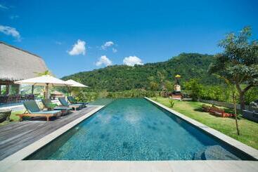 ホテル Villa Kropak