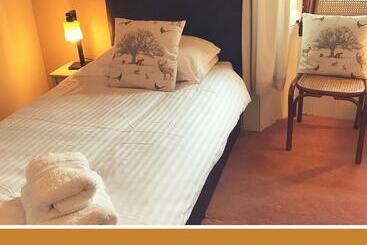 Bed and Breakfast Lovat House