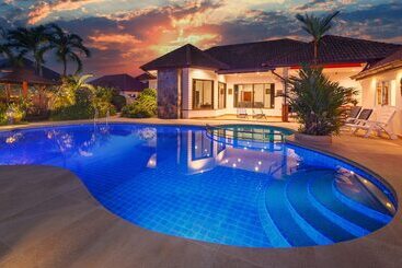 Pisos turísticos Pattaya Hill, Near The City And Beach