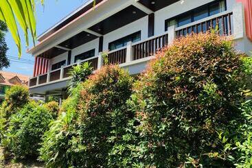 Pensiune Phongpipat Lanta Mansion