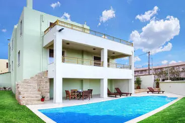 Appartements touristiques Iron Villas Villa Idaia & Villa Rea