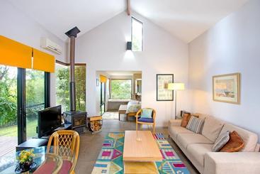 Bed and Breakfast Mountain Edge Studios