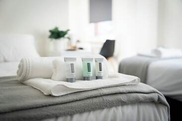 فندق Bar Broadway