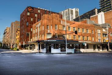 هتل Bar Broadway