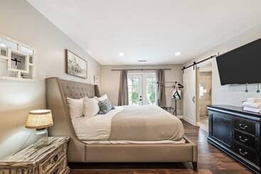 Сельский дом Breathtaking Meadows By Avantstay Temecula Group Retreat Pool, Pickleball, Firepit, Hot Tub