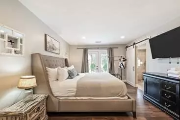 Mökkimajoitus Breathtaking Meadows By Avantstay Temecula Group Retreat Pool, Pickleball, Firepit, Hot Tub