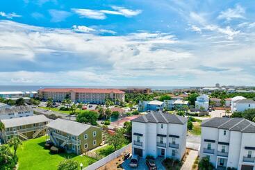 Gîte Rural Destin Delight By Avantstay Majestic 3 Story Home Near Beach~wifi~bbq~pets Ok~community Pool Access