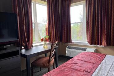 Hotelli Brinton Suites