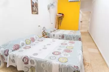 تختخواب و صبحانه Hostal Cabriales