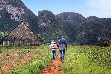 پانسیون Casa El Almendro Maritza Y Omar