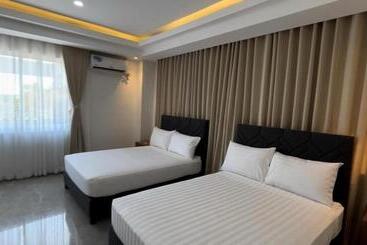 Hotel D Elmer S Place