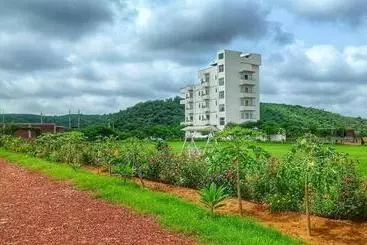 Hotel Devalaya Agr Tourist Center