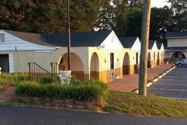 ホテル Loyalty Inn Rockingham