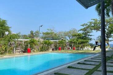 Hotel Maven Beach Resort