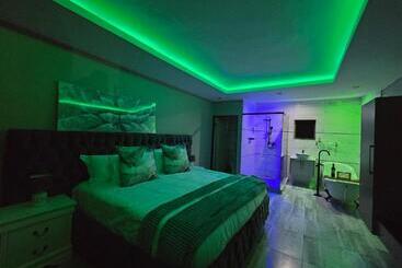 Hotel Nyamankulu Guest Lodge